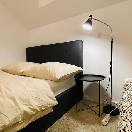 House Flow, 3 Room, Free 2 Parking Братислава Екстер'єр фото
