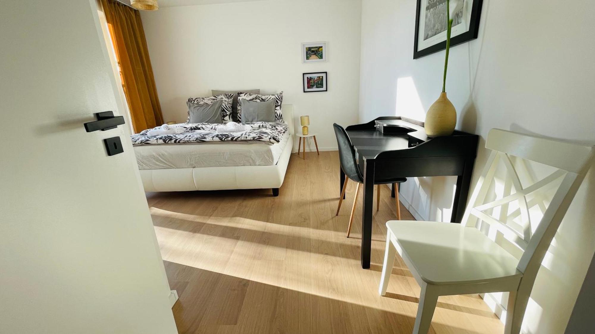House Flow, 3 Room, Free 2 Parking Братислава Екстер'єр фото