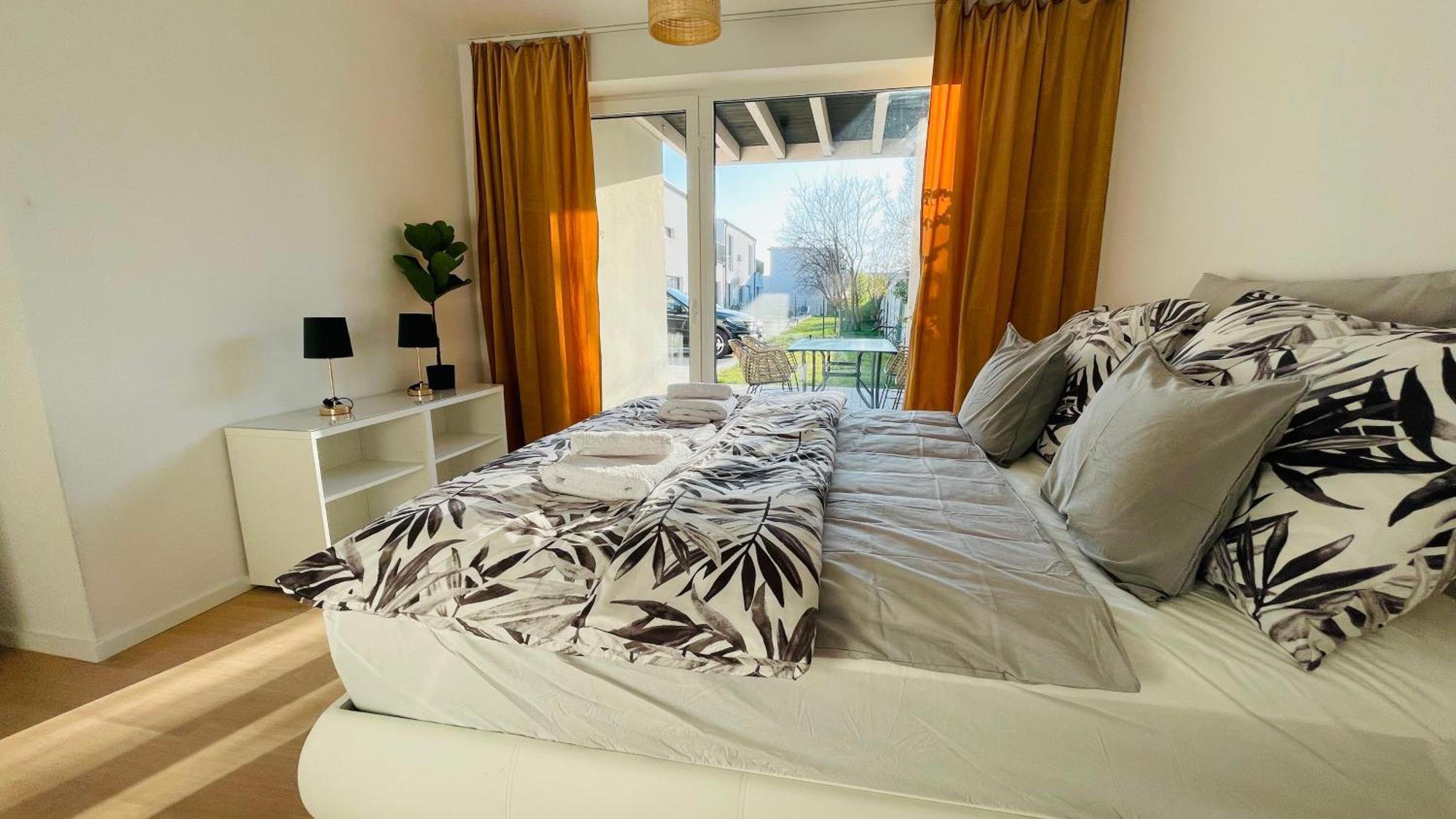 House Flow, 3 Room, Free 2 Parking Братислава Екстер'єр фото