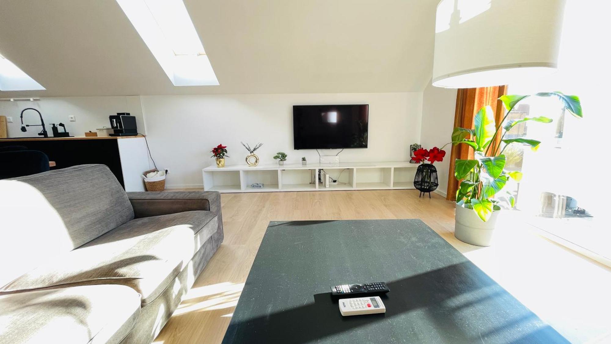 House Flow, 3 Room, Free 2 Parking Братислава Екстер'єр фото
