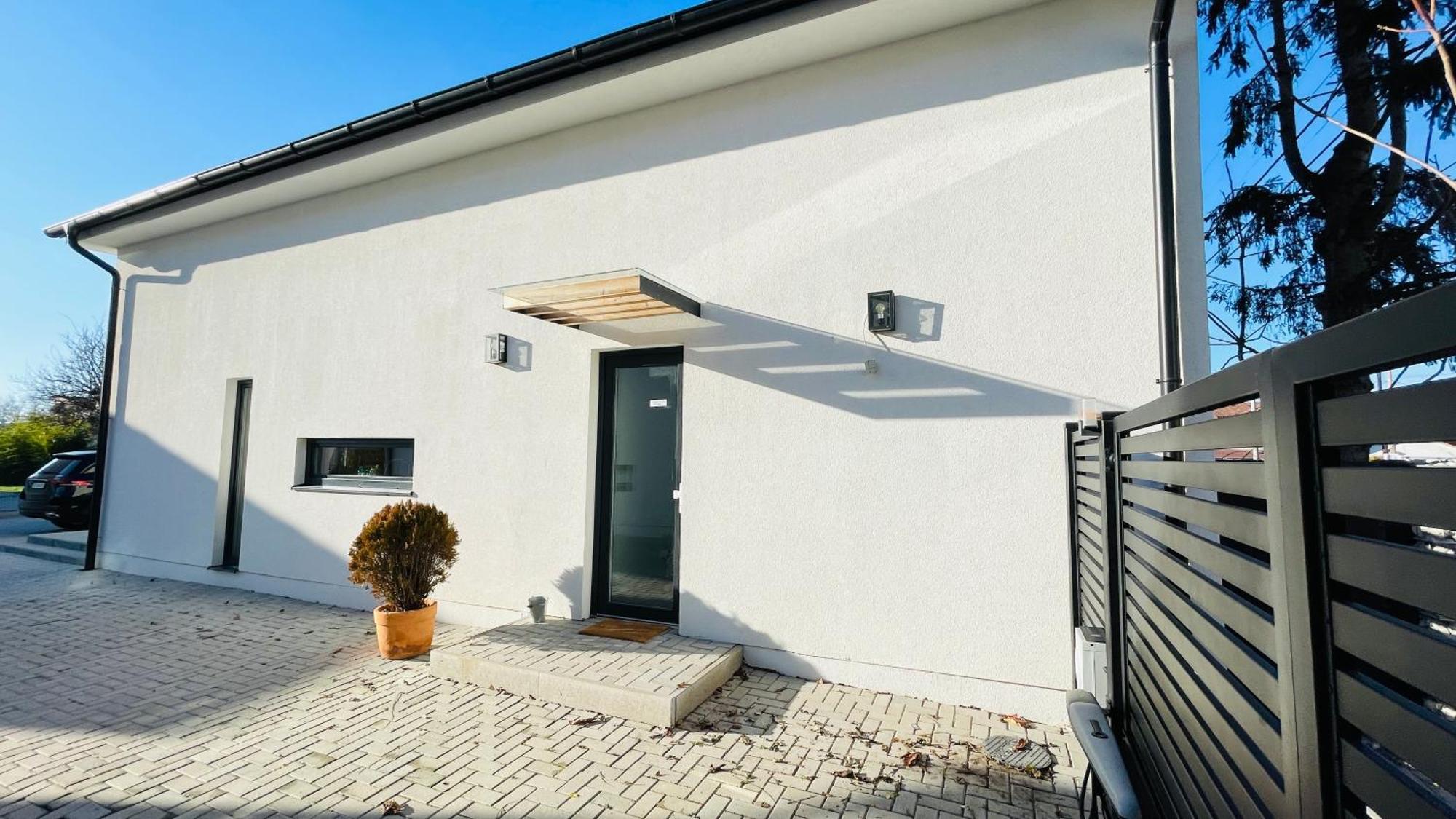 House Flow, 3 Room, Free 2 Parking Братислава Екстер'єр фото