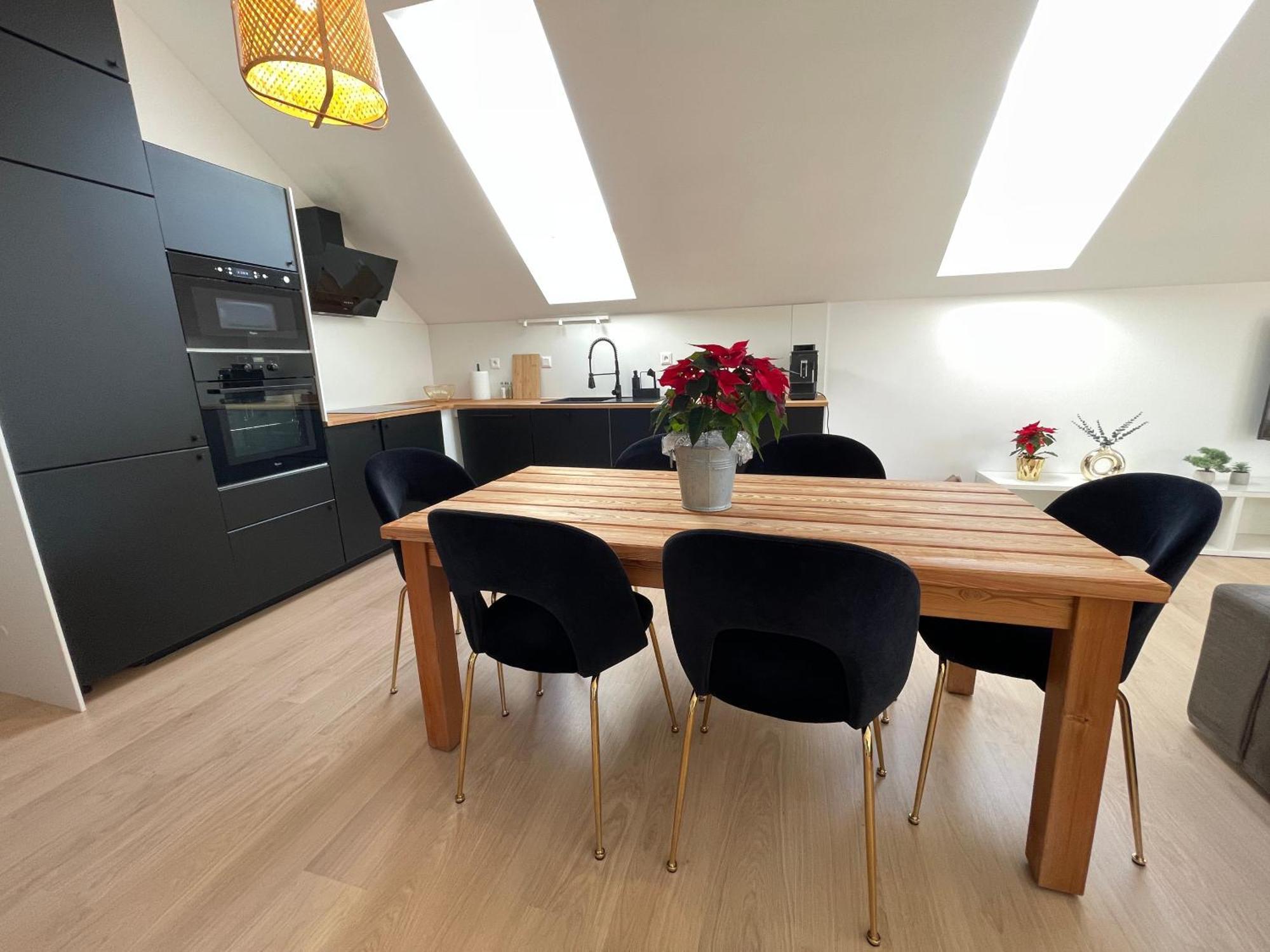 House Flow, 3 Room, Free 2 Parking Братислава Екстер'єр фото