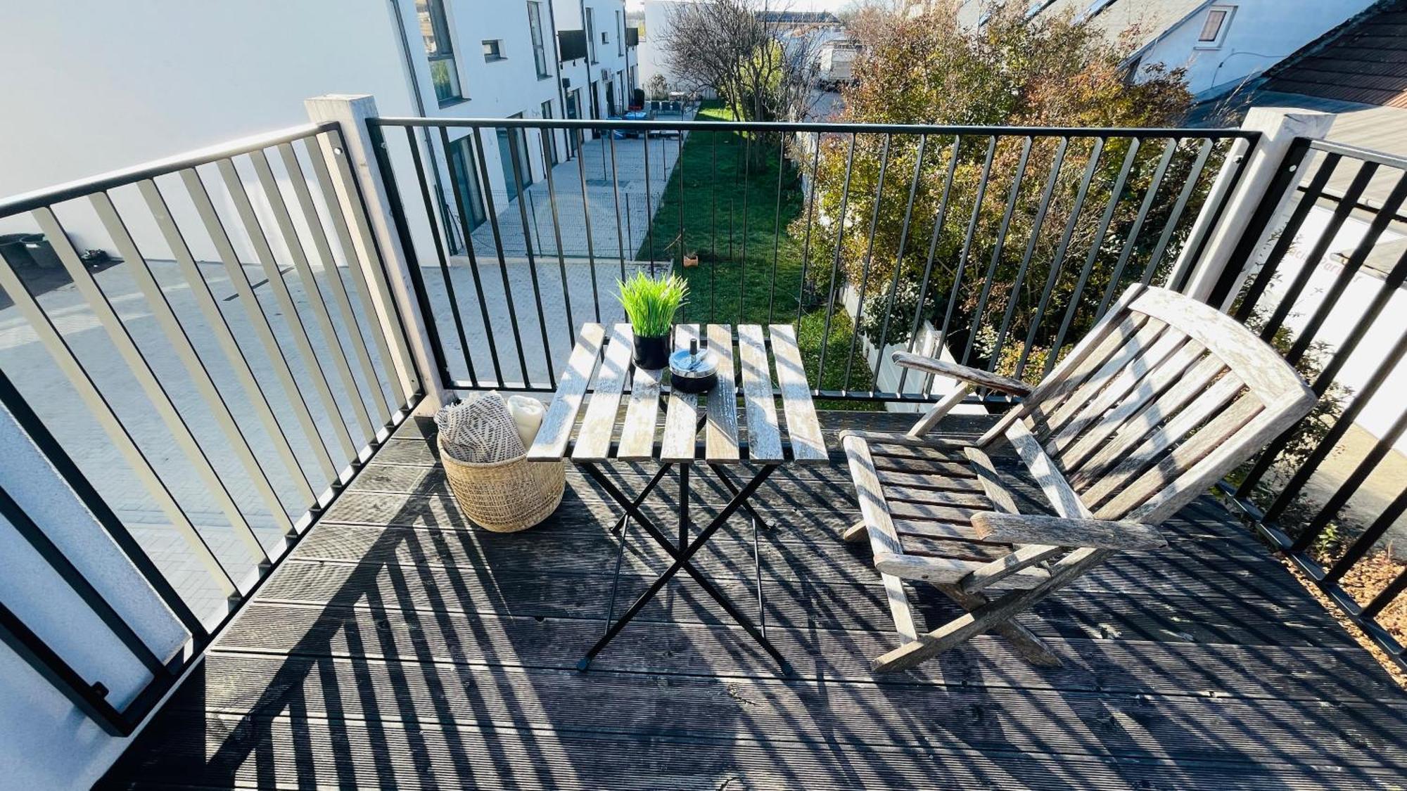 House Flow, 3 Room, Free 2 Parking Братислава Екстер'єр фото