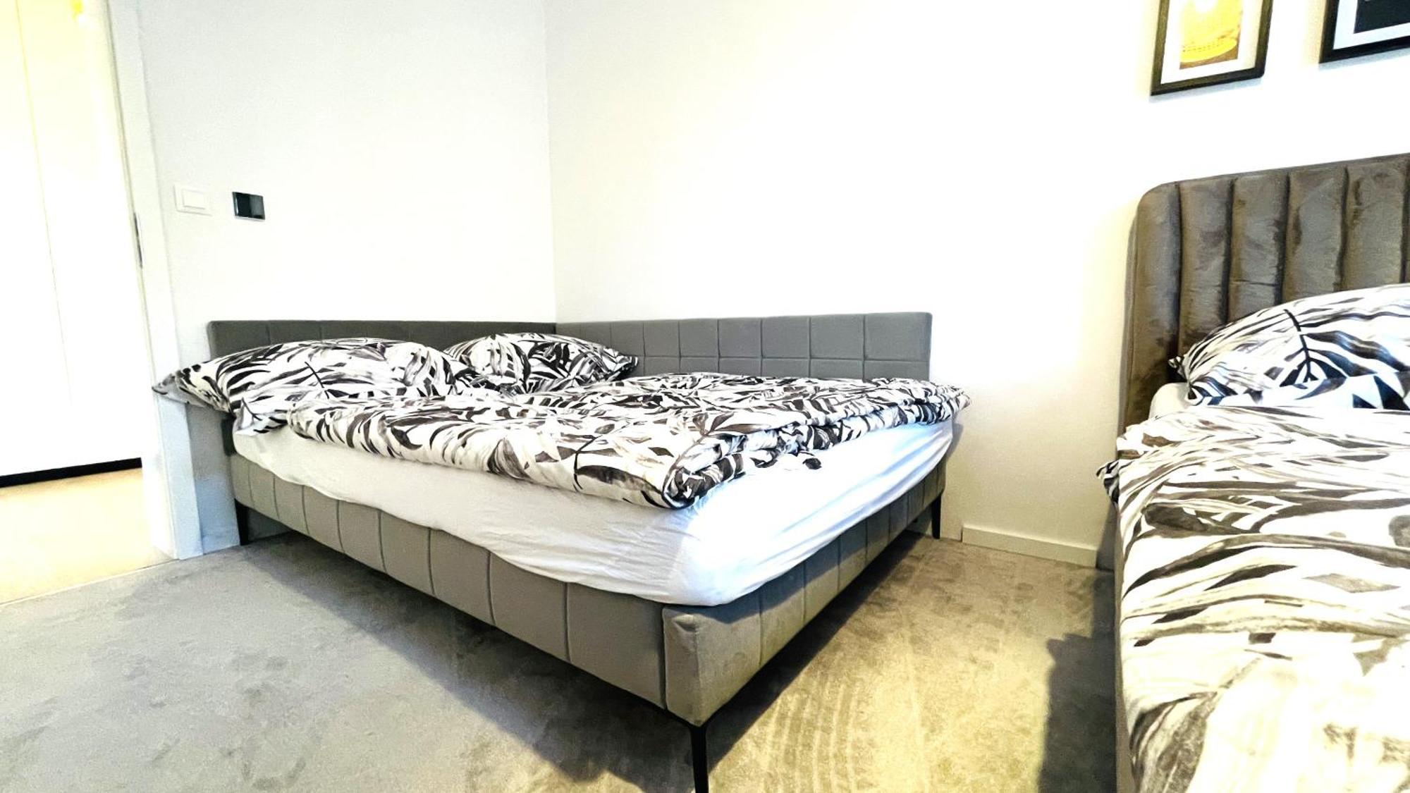 House Flow, 3 Room, Free 2 Parking Братислава Екстер'єр фото